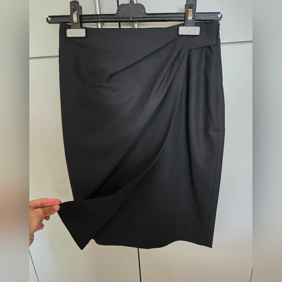 Club Monaco black pencil wrap skirt - Picture 4 of 4